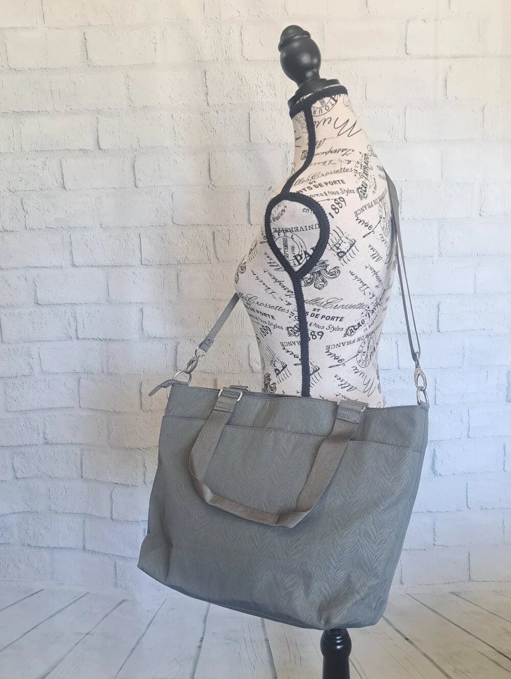 Lg Gray Baggallini Laptop/Business Bag